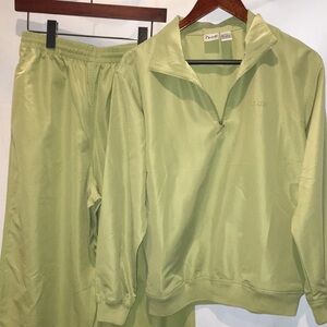 Izod Ladies Windbreaker Pants And Jacket Set | Sage Green | Size M